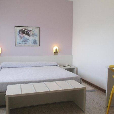 בלונו Hotel O'Scugnizzo 2 מראה חיצוני תמונה
