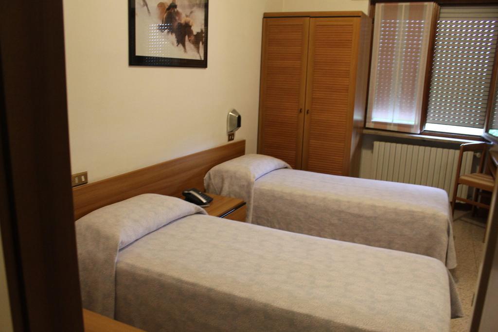 בלונו Hotel O'Scugnizzo 2 חדר תמונה