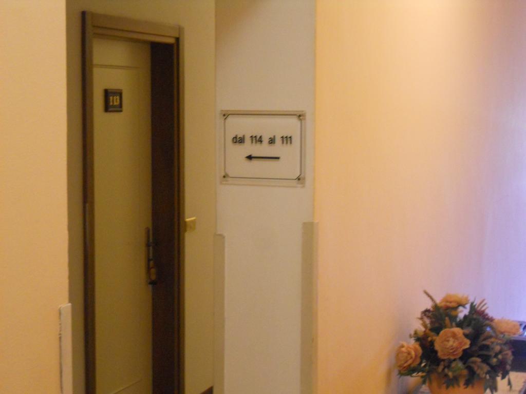 בלונו Hotel O'Scugnizzo 2 מראה חיצוני תמונה