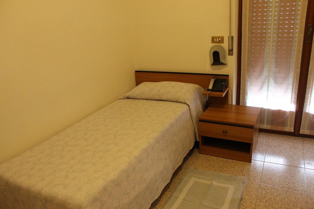 בלונו Hotel O'Scugnizzo 2 מראה חיצוני תמונה