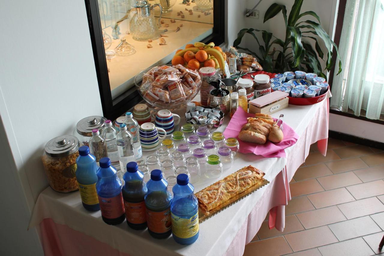 בלונו Hotel O'Scugnizzo 2 מראה חיצוני תמונה
