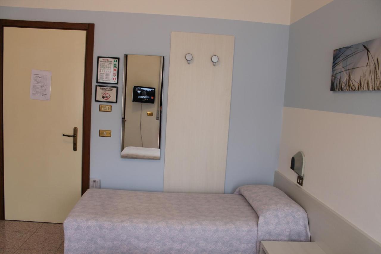 בלונו Hotel O'Scugnizzo 2 מראה חיצוני תמונה