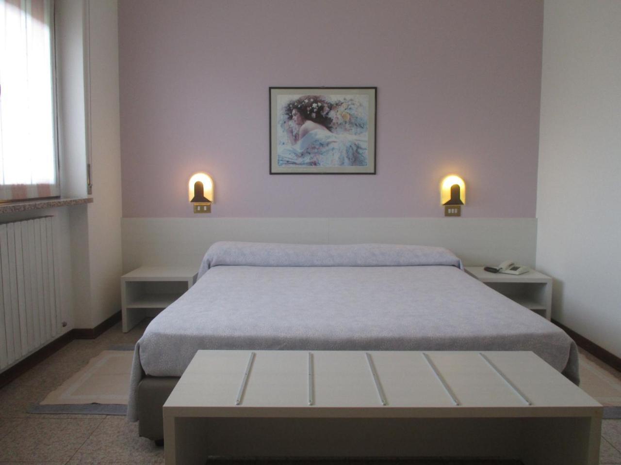 בלונו Hotel O'Scugnizzo 2 מראה חיצוני תמונה