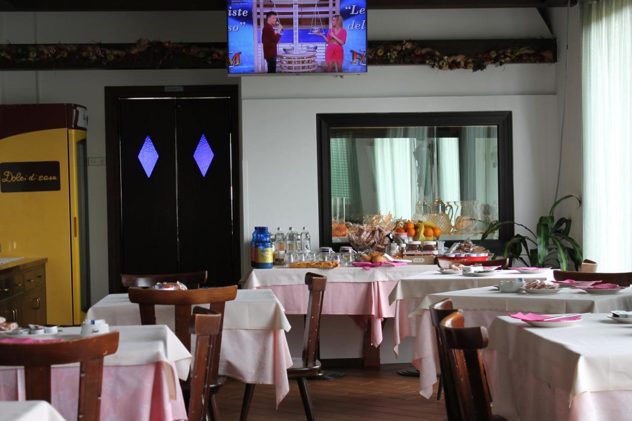 בלונו Hotel O'Scugnizzo 2 מראה חיצוני תמונה