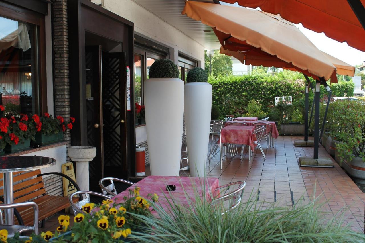 בלונו Hotel O'Scugnizzo 2 מראה חיצוני תמונה