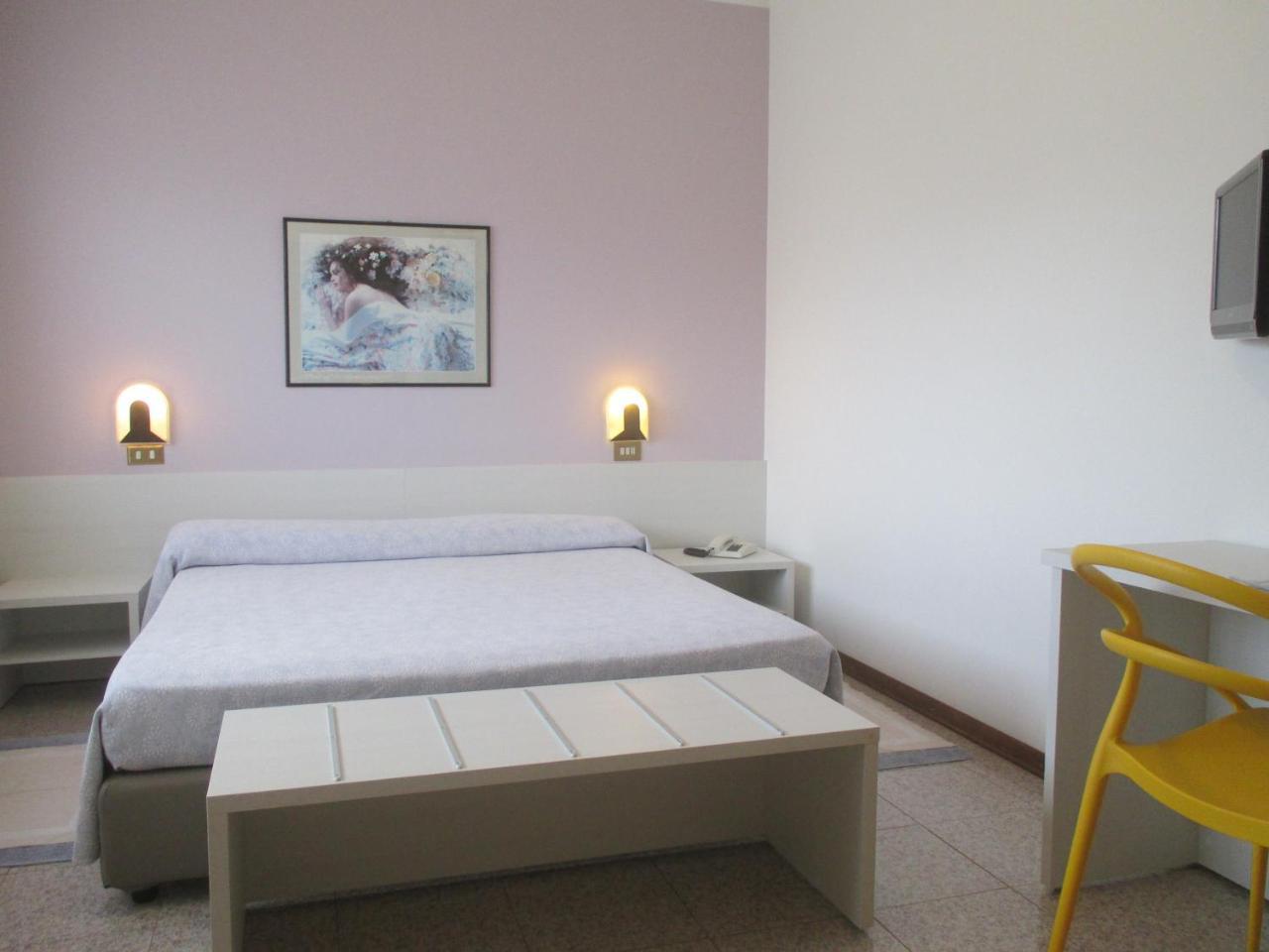 בלונו Hotel O'Scugnizzo 2 מראה חיצוני תמונה