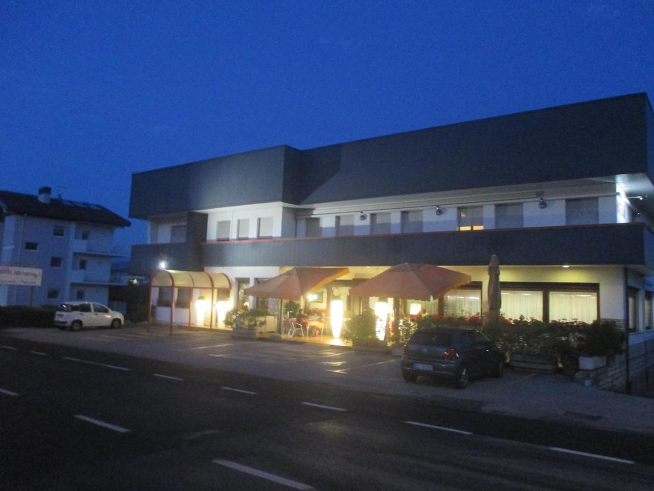 בלונו Hotel O'Scugnizzo 2 מראה חיצוני תמונה