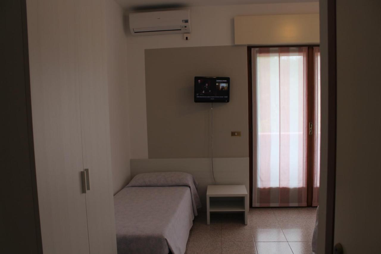 בלונו Hotel O'Scugnizzo 2 מראה חיצוני תמונה