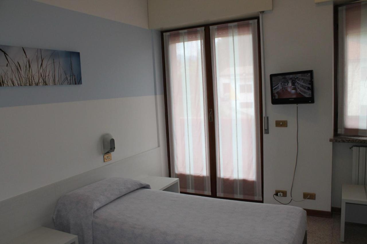 בלונו Hotel O'Scugnizzo 2 מראה חיצוני תמונה