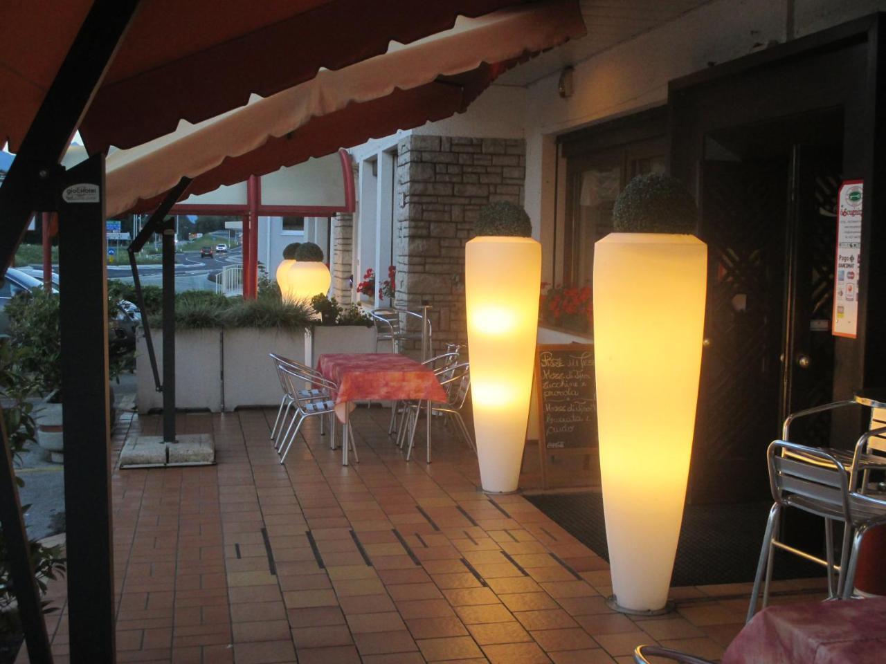 בלונו Hotel O'Scugnizzo 2 מראה חיצוני תמונה