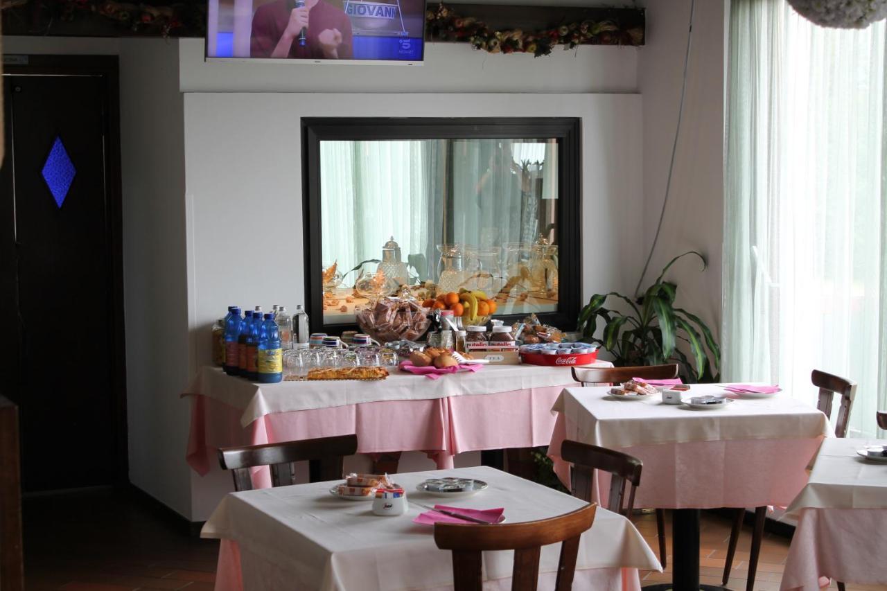 בלונו Hotel O'Scugnizzo 2 מראה חיצוני תמונה