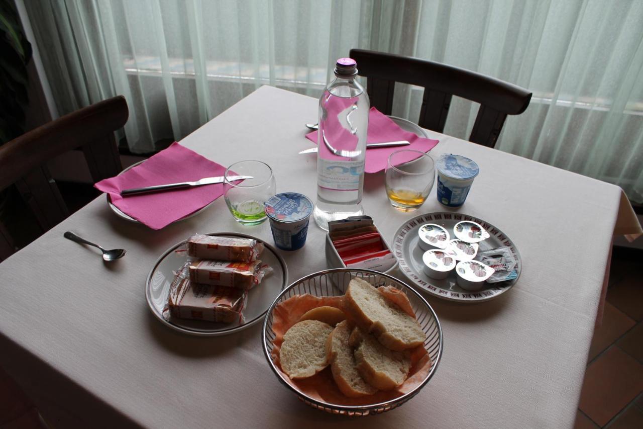בלונו Hotel O'Scugnizzo 2 מראה חיצוני תמונה