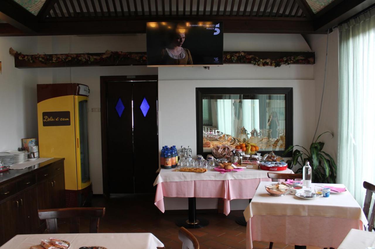 בלונו Hotel O'Scugnizzo 2 מראה חיצוני תמונה